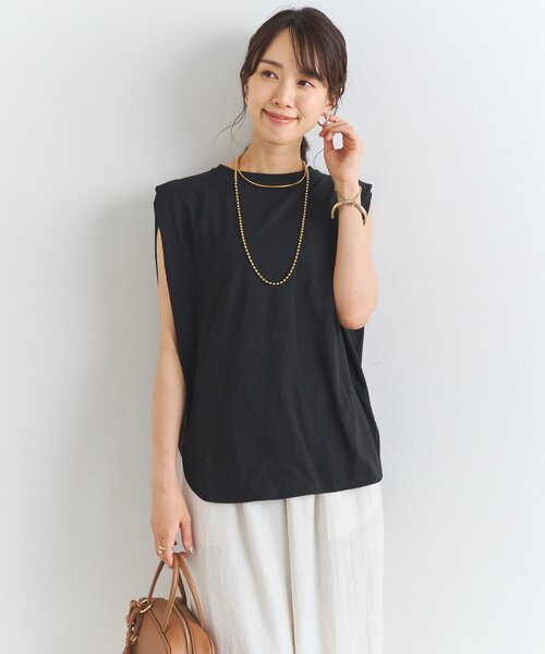 un dix cors（アンディコール）の「《大人のこなれカジュアルに》綿麻混肩タックプルオーバー（Tシャツ/カットソー・レディース・ブラック/オフホワイト/チャコールグレー・FREE）」の11枚目の写真