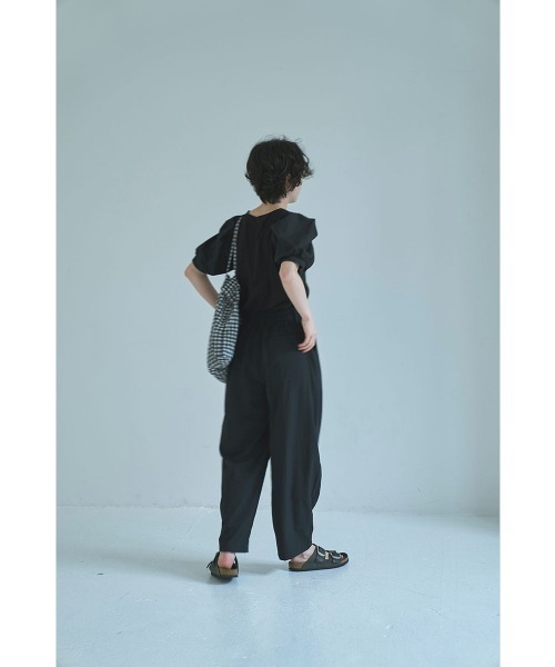 marjour(マージュール)の「SWITCHING LANTERN SLEEVE TEE(Tシャツ/カットソー・レディース・ブラック/オフホワイト・M)」の6枚目の写真