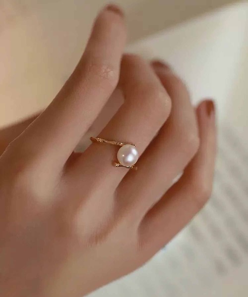 ALWAYS GOOD TIME（オルウェイズグッドタイム）の「ファッションリング デザインリング ラインストーン パール（リング・レディース・シルバー系その他2/ゴールド系その他2/シルバー系その他/ゴールド系その他/ピンクゴールド/ゴールド系その他3/シルバー系その他3/シルバー系その他4・FREE）」の8枚目の写真