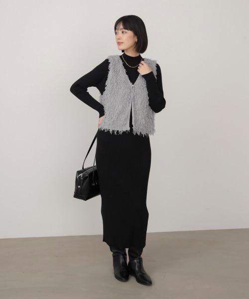 Bou Jeloud（ブージュルード）の「フェザーショートベスト（ベスト・レディース・ブラック/ライトグレー・38）」の3枚目の写真