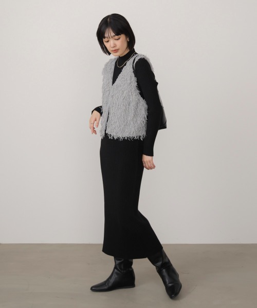 Bou Jeloud（ブージュルード）の「フェザーショートベスト（ベスト・レディース・ブラック/ライトグレー・38）」の5枚目の写真