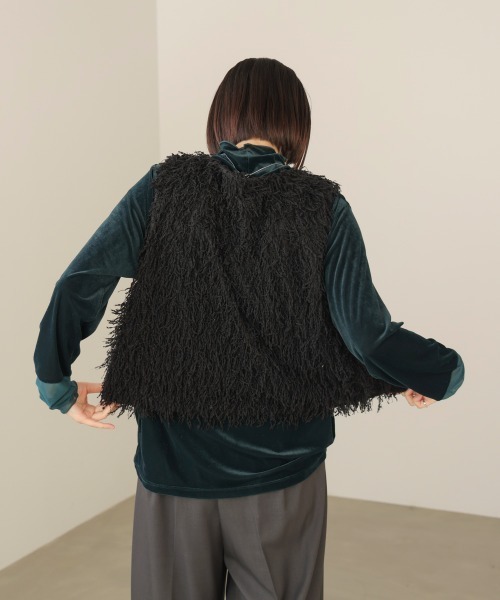 Bou Jeloud（ブージュルード）の「フェザーショートベスト（ベスト・レディース・ブラック/ライトグレー・38）」の22枚目の写真