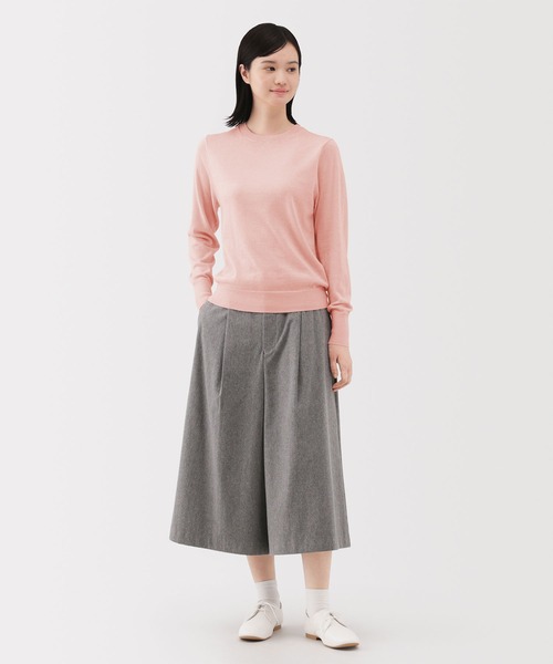 無印良品(ムジルシリョウヒン)の「婦人 洗えるウールハイゲージクルーネックセーター(ニット/セーター・レディース・ダークブラウン/ダークオレンジ/ブルー系/イエロー/オートミール/ダークグレー/ライトピンク/ブラック・XL/L/M/S)」の11枚目の写真