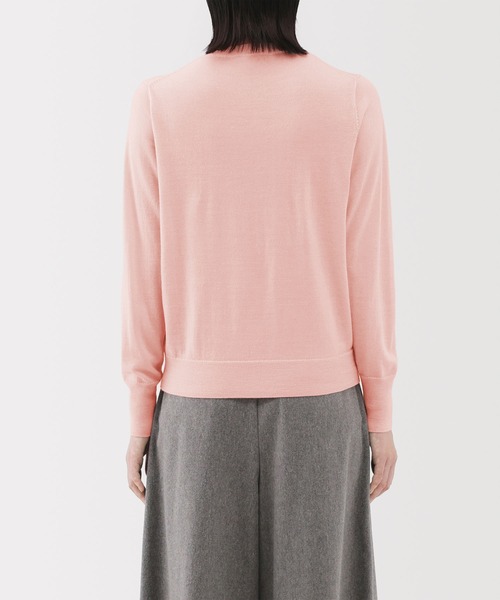 無印良品(ムジルシリョウヒン)の「婦人 洗えるウールハイゲージクルーネックセーター(ニット/セーター・レディース・ダークブラウン/ダークオレンジ/ブルー系/イエロー/オートミール/ダークグレー/ライトピンク/ブラック・XL/L/M/S)」の15枚目の写真