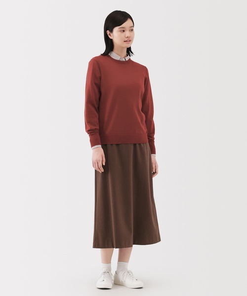 無印良品(ムジルシリョウヒン)の「婦人 洗えるウールハイゲージクルーネックセーター(ニット/セーター・レディース・ダークブラウン/ダークオレンジ/ブルー系/イエロー/オートミール/ダークグレー/ライトピンク/ブラック・XL/L/M/S)」の19枚目の写真