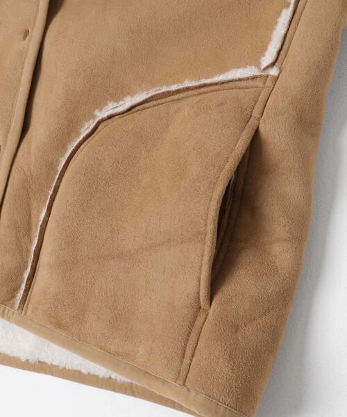 URBAN RESEARCH Sonny Label(アーバンリサーチサニーレーベル)の「ムートンリバーシブルフーディーコート(ムートンコート・レディース・チャコールグレー/オフホワイト/アイボリー・38/36)」の13枚目の写真