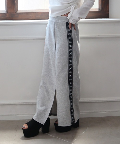 CECIL McBEE(セシルマクビー)の「サイドジャガードロゴ ダンボールニットナロースカート(スカート・レディース・グレー/ブラック・MEDIUM/LARGE)」の15枚目の写真