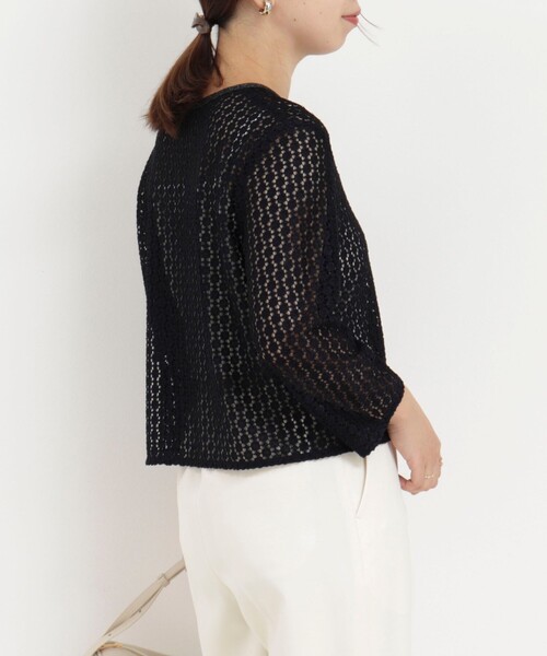 MICO COULIER（ミコクリエ）の「シャイニーラッセルレースクルーネックカーディガン ブラウス（シャツ/ブラウス・レディース・ネイビー/ブラック・38）」の4枚目の写真