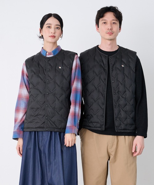 Arnold Palmer(アーノルドパーマー)の「シームレス シェア インナーダウンベスト(ダウンベスト・レディース・ダークベージュ/オフホワイト/ブラック・LL/L/M/S/XS)」の2枚目の写真