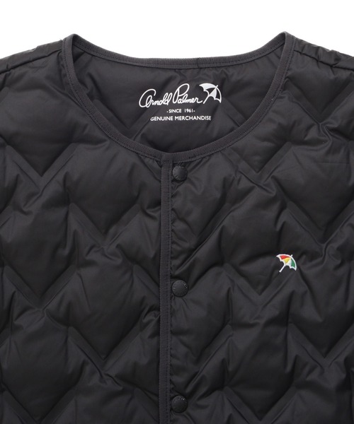 Arnold Palmer(アーノルドパーマー)の「シームレス シェア インナーダウンベスト(ダウンベスト・レディース・ダークベージュ/オフホワイト/ブラック・LL/L/M/S/XS)」の17枚目の写真