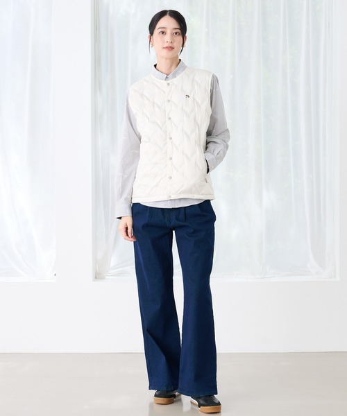 Arnold Palmer(アーノルドパーマー)の「シームレス シェア インナーダウンベスト(ダウンベスト・レディース・ダークベージュ/オフホワイト/ブラック・LL/L/M/S/XS)」の20枚目の写真