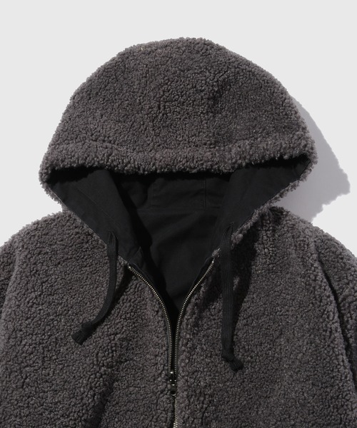 ADAM ET ROPE'（アダムエロペ）の「リバーシブルフーデットジャケット（その他アウター・メンズ・ブラック/キャメル・M/L）」の17枚目の写真