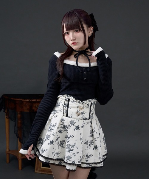 Pal elfy（パルエルフィー）の「ファー付きカットリブトップス（T