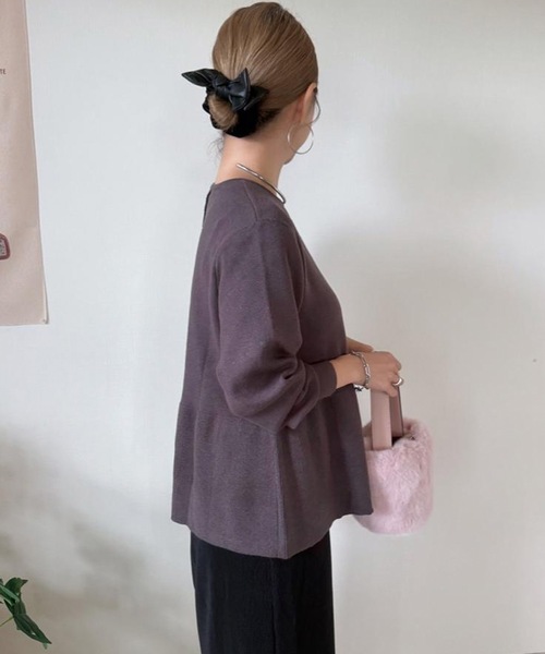 aquagarage（アクアガレージ）の「バックパールフレアニットトップス（ニット/セーター・レディース・チャコール/アイボリー/ブラック・L/M）」の17枚目の写真