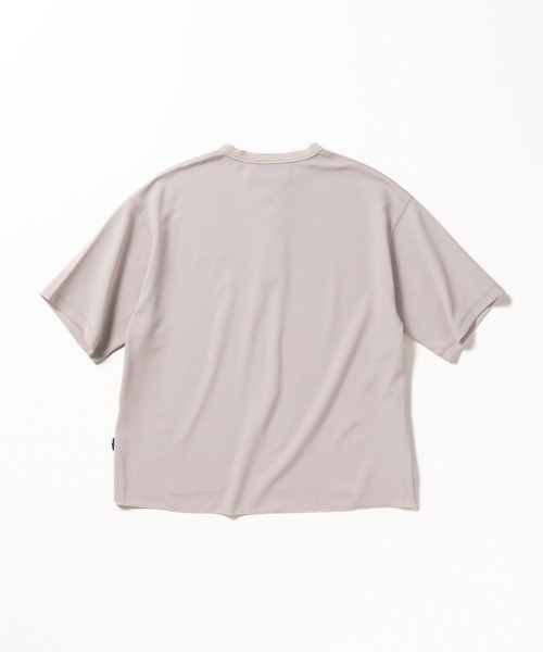 THOUSAND MILE（サウザンドマイル）の「[Unisex]HENLEY NECK SHIRT TECH WAFFLE/ヘンリーネックシャツ（Tシャツ/カットソー・レディース・グレイッシュベージュ/ネイビー/スミクロ/オフホワイト・XL/L/M/S/XS）」の15枚目の写真