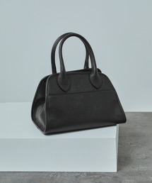 AULENTTI | 【AULENTTI（オーレンティ）】ショルダーベルト付きバッグ M(ショルダーバッグ)