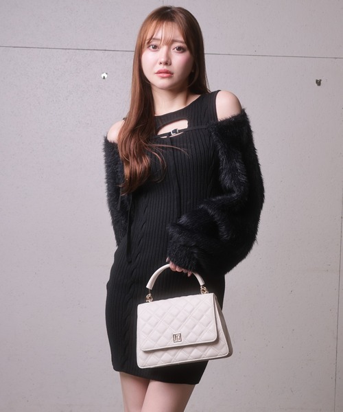 LIPSERVICE(リップサービス)の「デコルテオープンドッキングニットワンピース(ワンピース・レディース・アイボリー/ブラック/ピンク・M/S)」の17枚目の写真