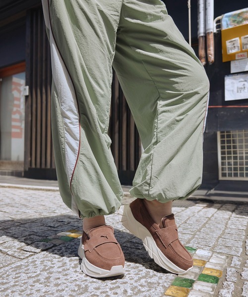 PUMA（プーマ）の「PUMA プーマ ウィメンズ ローファー スウェード（ローファー・レディース・ブラウン系その他・25cm/24.5cm/26/25.5cm/24.0cm/22.5cm/22cm/23.5cm/23cm）」の11枚目の写真