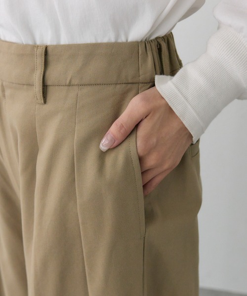 PUAL CE CIN（ピュアルセシン）の「コットンレーヨンツータックワイドパンツ（スラックス・レディース・ダークブラウン/ベージュ/キャメル・FREE）」の13枚目の写真