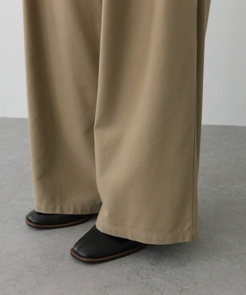 PUAL CE CIN（ピュアルセシン）の「コットンレーヨンツータックワイドパンツ（スラックス・レディース・ダークブラウン/ベージュ/キャメル・FREE）」の4枚目の写真