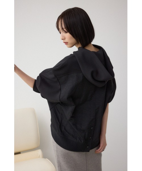 AZUL by moussy(アズールバイマウジー)の「フハクドッキングパーカー(パーカー・レディース・アイボリー/ブラック/チャコールグレー・FREE)」の1枚目の写真