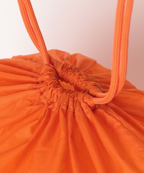 GLOBAL WORK（グローバルワーク）の「撥水ロゴナップサック/595753（バックパック/リュック・レディース・ブラック/ベージュ/オレンジ/ライトグレー/ライトグリーン/パープル系その他2・FREE）」の15枚目の写真