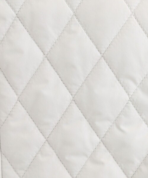 SHOO・LA・RUE(シューラルー)の「【撥水/フード取り外し可】サッと羽織れる ダイヤ柄キルトジャケット(その他アウター・レディース・ブラウン系/ブラック/ベージュ・02/03/04/01)」の4枚目の写真