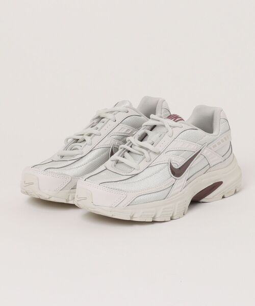 NIKE(ナイキ)の「《NIKE》ウィメンズ イニシエーター(スニーカー・レディース・ブラウン系その他/ホワイト/ピンク系その他/ホワイト系その他/ホワイト×ピンク/ベージュ系その他/ブラック×ブラック・25.0cm/24.5cm/24.0cm/23.5cm/23.0cm/22.5cm)」の3枚目の写真