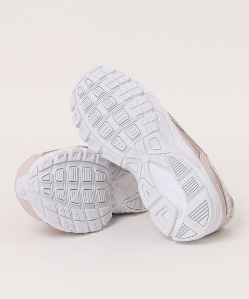NIKE(ナイキ)の「《NIKE》ウィメンズ イニシエーター(スニーカー・レディース・ブラウン系その他/ホワイト/ピンク系その他/ホワイト系その他/ホワイト×ピンク/ベージュ系その他/ブラック×ブラック・25.0cm/24.5cm/24.0cm/23.5cm/23.0cm/22.5cm)」の9枚目の写真