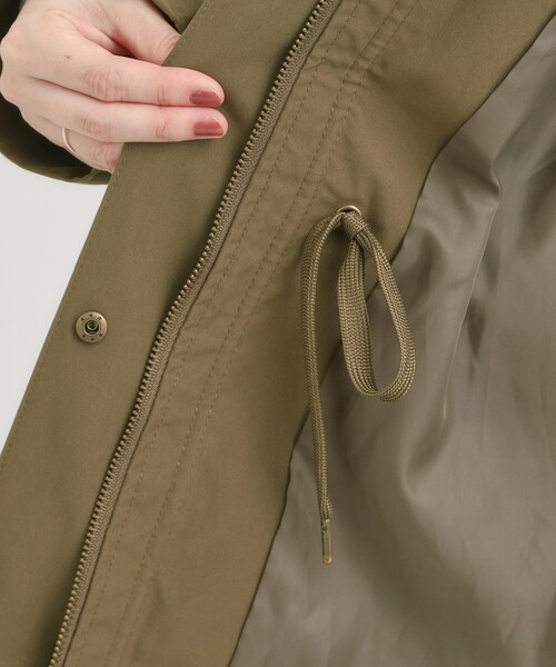 SHOO・LA・RUE（シューラルー）の「【S-LL/撥水】腰回りをカバーする ロングミリタリーアウター（ミリタリージャケット・レディース・ブラック/カーキ・01/02/03/04）」の19枚目の写真