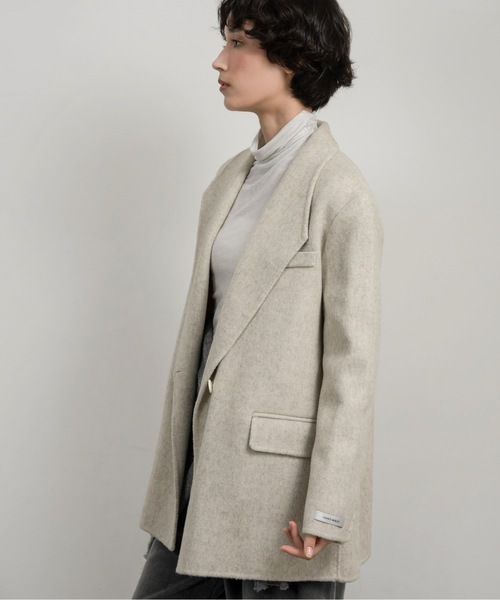 lawgy（ラウジー）の「handmade trapezoid collar jacket coat / ハンドメイドトラペゾイドカラージャケットコート（その他アウター・レディース・オートミール/イエロー・FREE）」の4枚目の写真