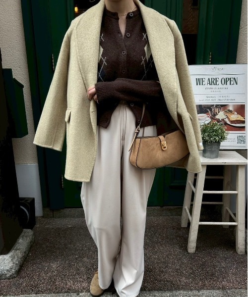 lawgy（ラウジー）の「handmade trapezoid collar jacket coat / ハンドメイドトラペゾイドカラージャケットコート（その他アウター・レディース・オートミール/イエロー・FREE）」の20枚目の写真