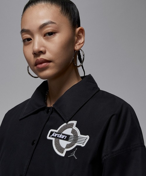 JORDAN BRAND(ジョーダンブランド)の「NIKE WMNS AS W J BRK VARSITY JKT FILL HV0404(その他アウター・レディース・グリーン/ブラック・S)」の4枚目の写真