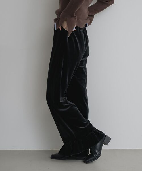 kivi（キヴィ）の「裾フレアベロアパンツ（その他パンツ・レディース・イエロー系/ブラウン/ブラック・FREE）」の5枚目の写真