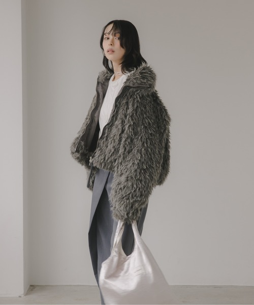 210nouve（トゥージュヌーブ）の「シープファー スタンドカラー ブルゾン（ブルゾン・レディース・ベージュ/ブラウン/チャコールグレー・FREE）」の17枚目の写真