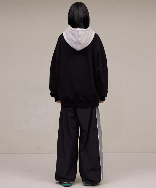 F.ILLUMINATE（フィルミネイト）の「スクラッチシンボルストリングフードパーカー-ブラック（パーカー・レディース・その他・SMALL/MEDIUM/LARGE）」の6枚目の写真