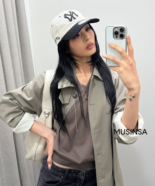MUSINSA STANDARD WOMAN（ムシンサスタンダードウーマン）の「ウィメンズルーズフレアデニムパンツ[ウォッシュドブラック]（デニムパンツ・レディース・その他・30/24/25/26/27/28/29）」の11枚目の写真