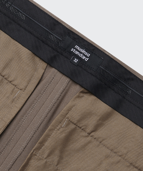 MUSINSA STANDARD（ムシンサスタンダード）の「ワイドヒドゥンバンディングスラックス[ライトブラウン]（スラックス・メンズ・その他・33/26/27/28/29/42/36/34/32/30/31/40/38）」の5枚目の写真