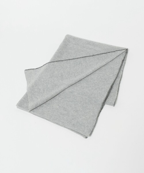 green label relaxing（グリーンレーベルリラクシング）の「カシミヤニット サイドライン ストール（ストール/ショール・レディース・ライトグレー/オフホワイト・FREE）」の2枚目の写真
