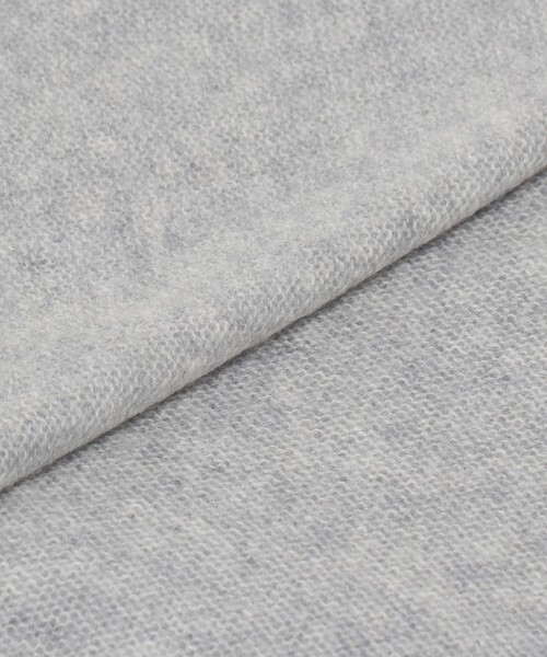 green label relaxing（グリーンレーベルリラクシング）の「カシミヤニット サイドライン ストール（ストール/ショール・レディース・ライトグレー/オフホワイト・FREE）」の5枚目の写真