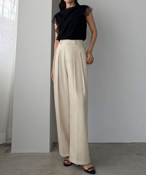 Louere(ルエレ)の「タックリネン混パンツ(スラックス・レディース・ダークグレー/アイボリー/ブラック・X-LARGE/LARGE/MEDIUM/SMALL)」の2枚目の写真