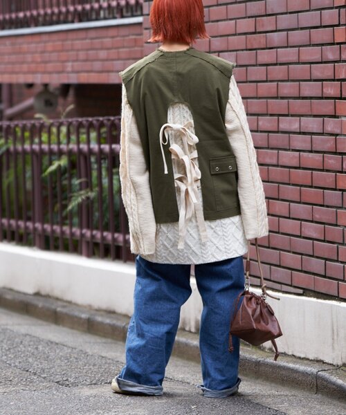 etsinta(エシンタ)の「【etsinta/エシンタ】リメイクミリタリーツイルカウチンベスト(ニット/セーター・レディース・カーキ・ONE SIZE)」の5枚目の写真