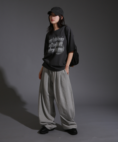 LIKE THE MOST（ライクザモースト）の「ピンタックver2 ワイドトレーニングパンツ [メランジ]（スウェットパンツ・レディース・ミックスグレー・LARGE/MEDIUM/SMALL/X-LARGE）」の2枚目の写真