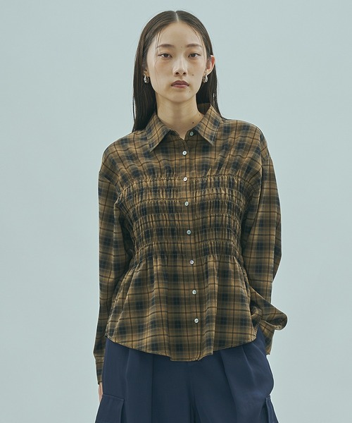 ROSE BUD(ローズバッド)の「SHIRRING SHIRT(シャツ/ブラウス・レディース・ブルー/ブラウン・ONE SIZE)」の6枚目の写真
