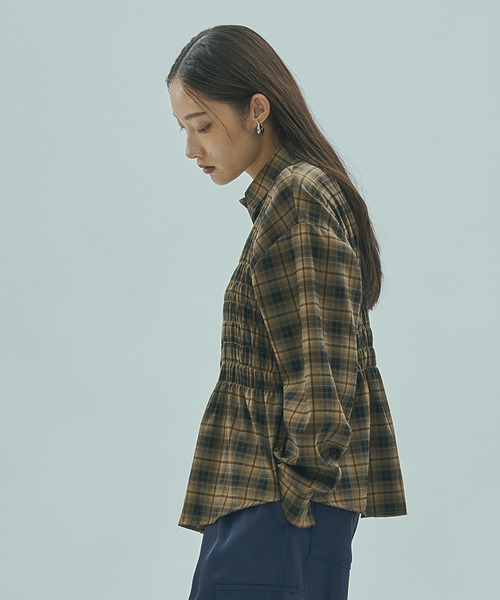 ROSE BUD(ローズバッド)の「SHIRRING SHIRT(シャツ/ブラウス・レディース・ブルー/ブラウン・ONE SIZE)」の7枚目の写真