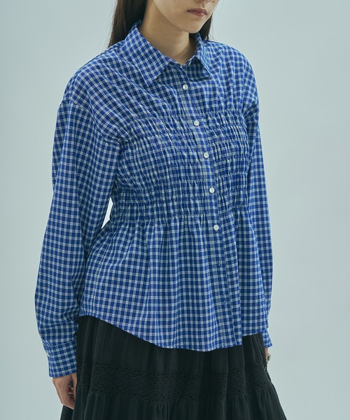 ROSE BUD(ローズバッド)の「SHIRRING SHIRT(シャツ/ブラウス・レディース・ブルー/ブラウン・ONE SIZE)」の5枚目の写真