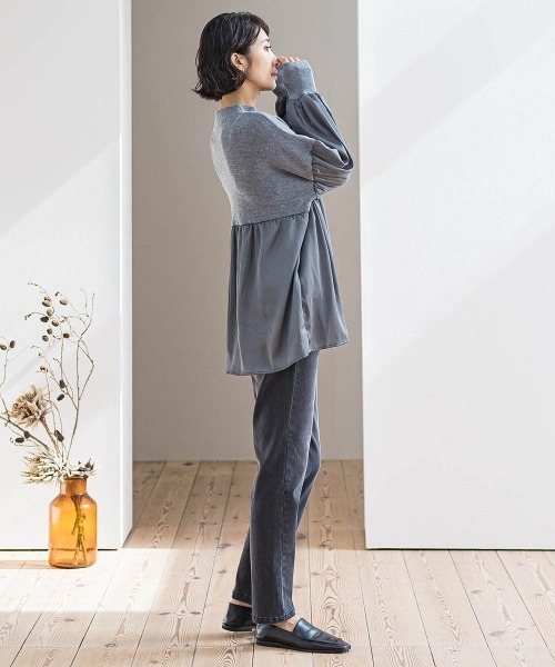 la.f…（ラエフ）の「【WEB限定】"1枚でサマになる"ふんわりドッキングニット（ニット/セーター・レディース・ブラック/ライトグレー・9号）」の12枚目の写真