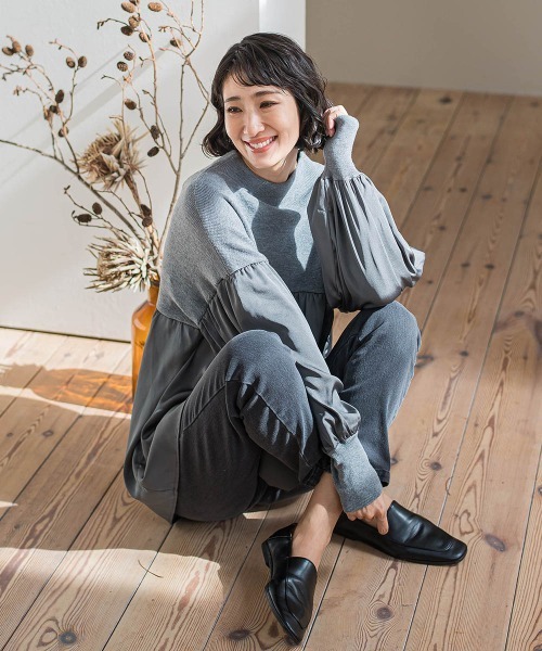 la.f…（ラエフ）の「【WEB限定】"1枚でサマになる"ふんわりドッキングニット（ニット/セーター・レディース・ブラック/ライトグレー・9号）」の16枚目の写真