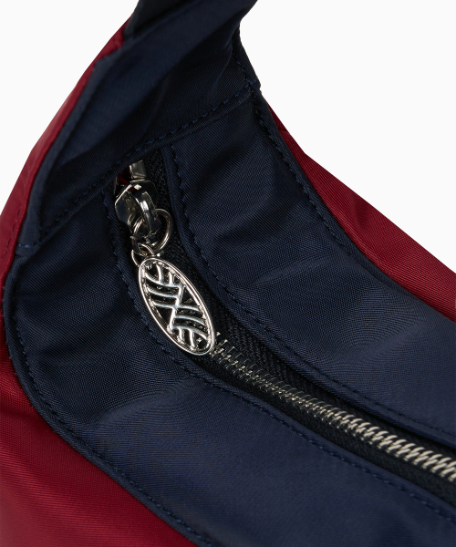 MENASOO（ミナス）の「MNS Track line Cross Bag_Combination（メッセンジャーバッグ・レディース・ネイビー・F）」の14枚目の写真