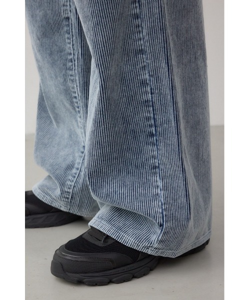 AZUL by moussy(アズールバイマウジー)の「ヴィンテージコーデュロイパンツ(スラックス・メンズ・ブラック/ブルー・LARGE/MEDIUM/SMALL)」の17枚目の写真